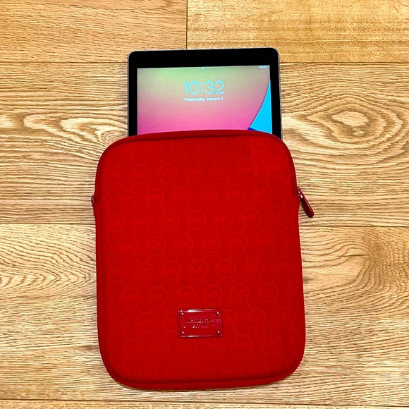 Host pick: Michael Kors red padded tablet case 8”x10.5” - Picture 2 of 4